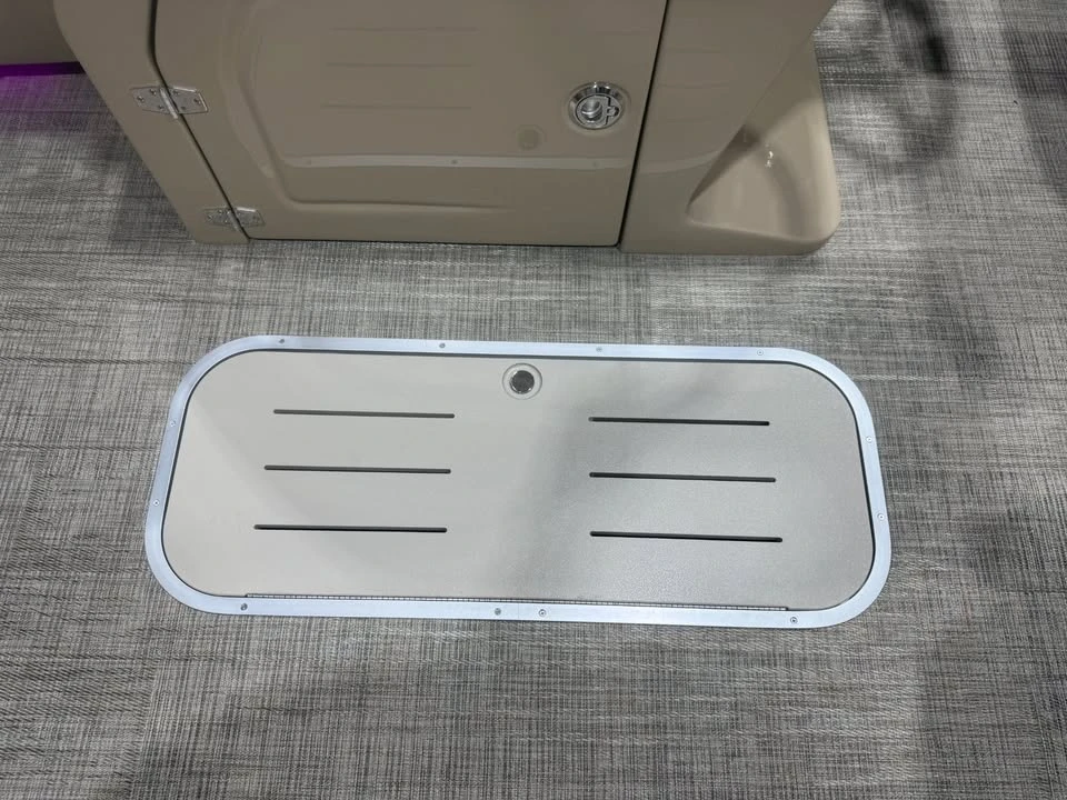2027 Bentley - Image 17 of 20