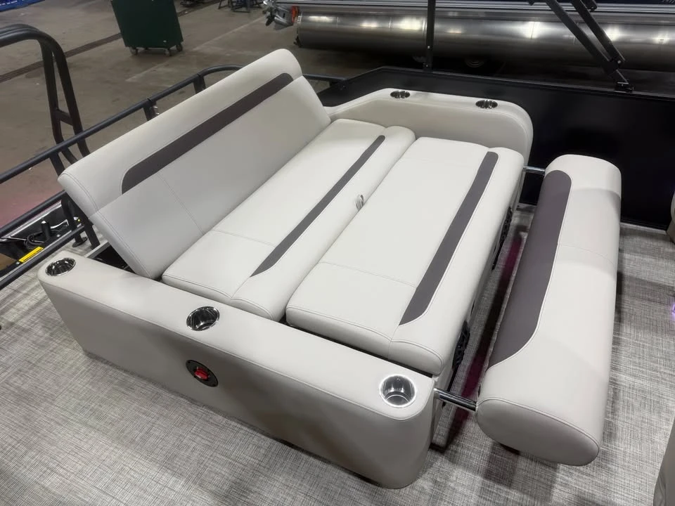 2027 Bentley - Image 14 of 20