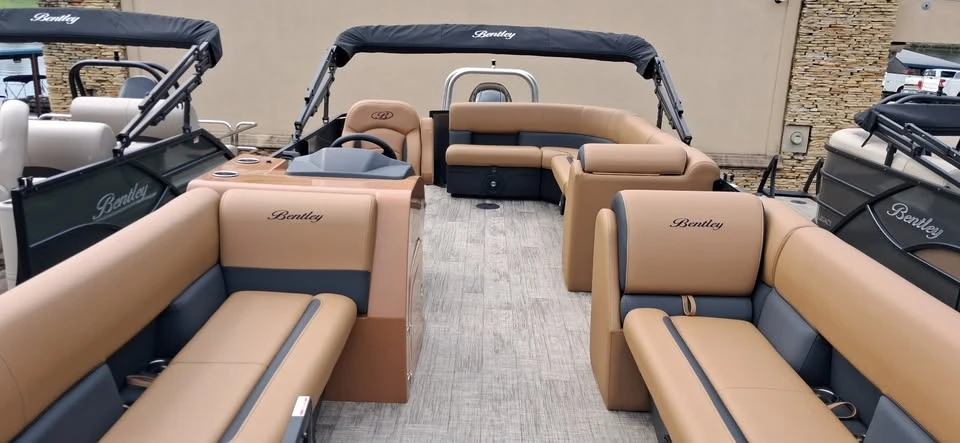 2027 Bentley - Image 6 of 9