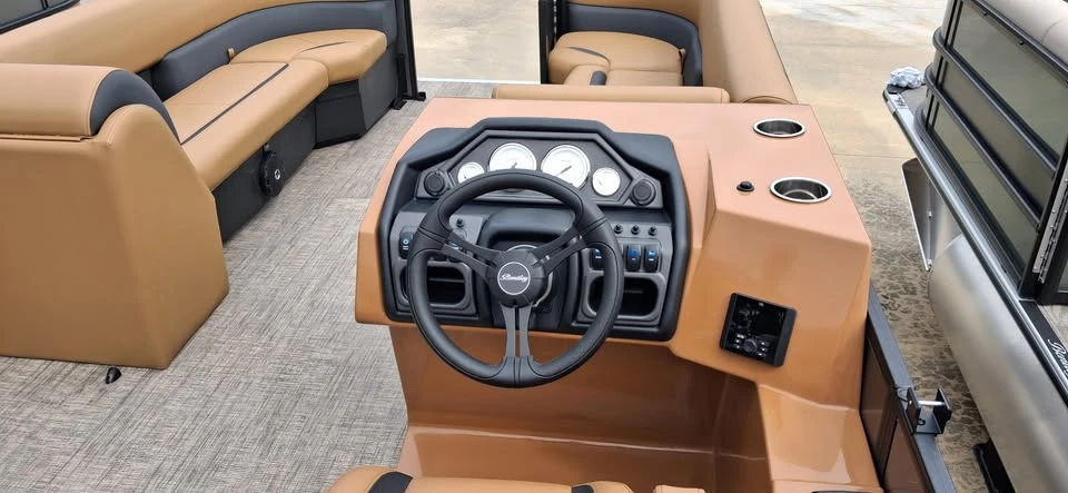2027 Bentley - Image 8 of 9