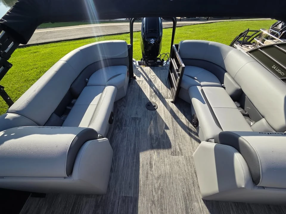 2027 Bentley - Image 10 of 10