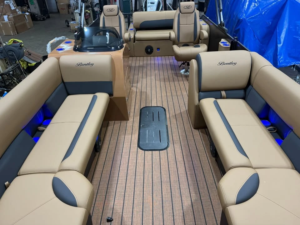 2027 Bentley - Image 7 of 20