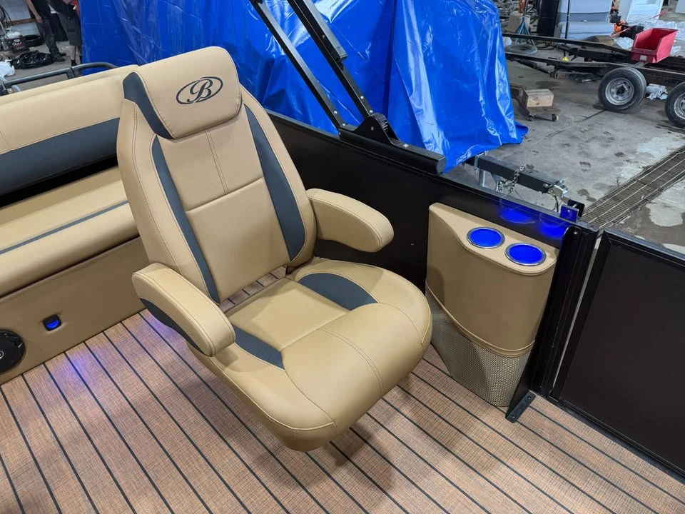 2027 Bentley - Image 10 of 20