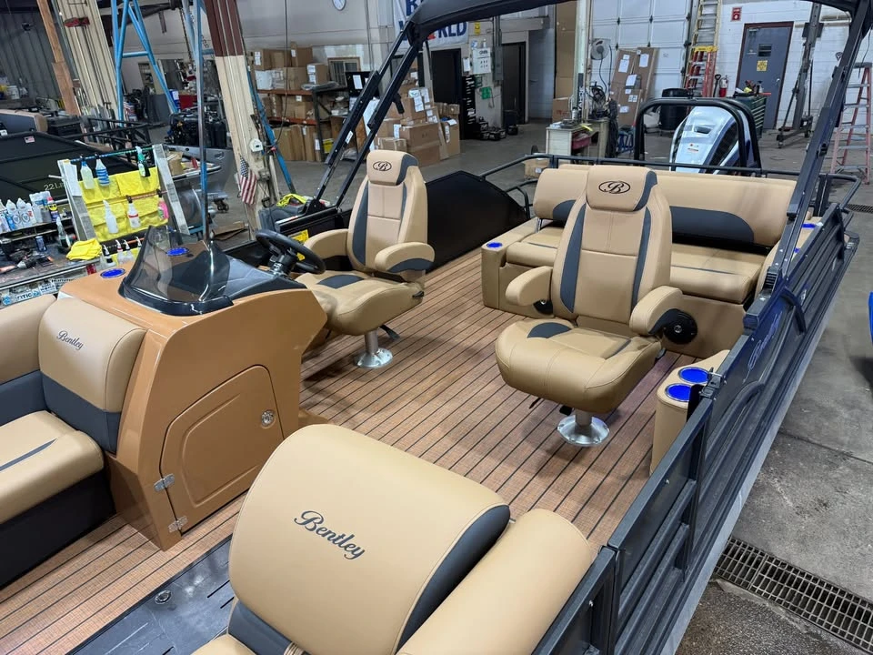 2027 Bentley - Image 3 of 20
