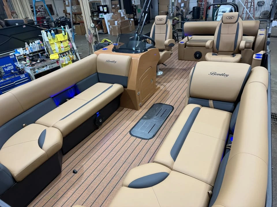 2027 Bentley - Image 18 of 20