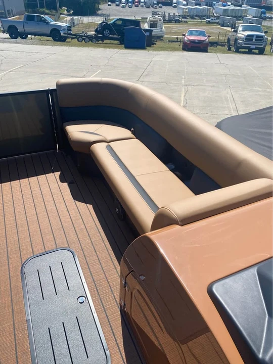 2027 Bentley - Image 13 of 20