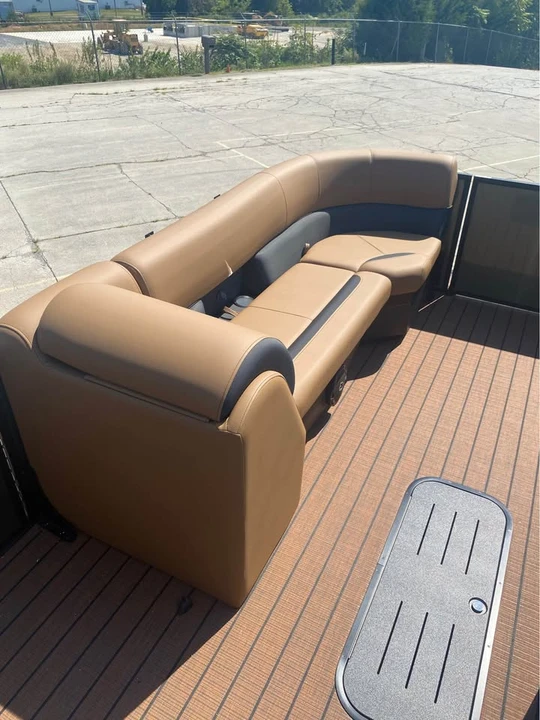 2027 Bentley - Image 14 of 20
