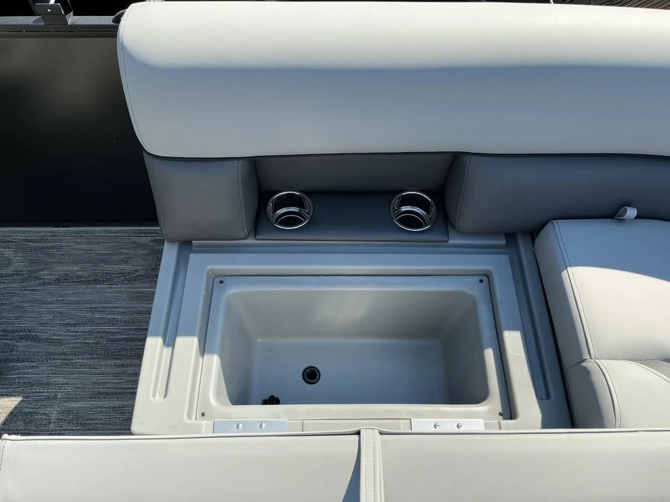 2027 Bentley - Image 10 of 14
