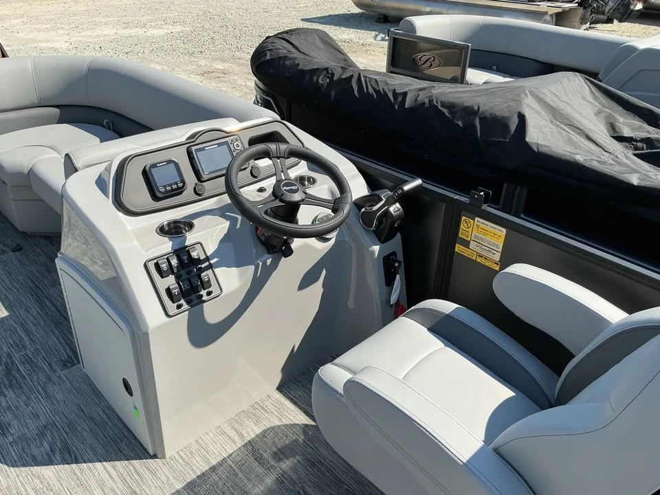 2027 Bentley - Image 8 of 14
