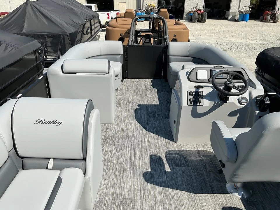 2027 Bentley - Image 7 of 14