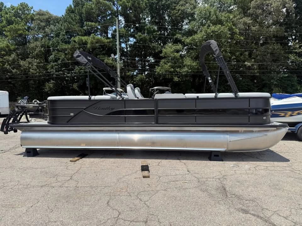 2027 Bentley - Image 2 of 20