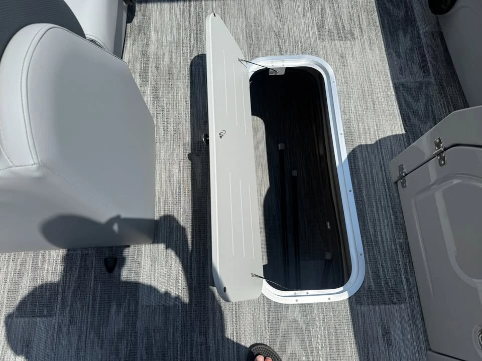 2027 Bentley - Image 12 of 20