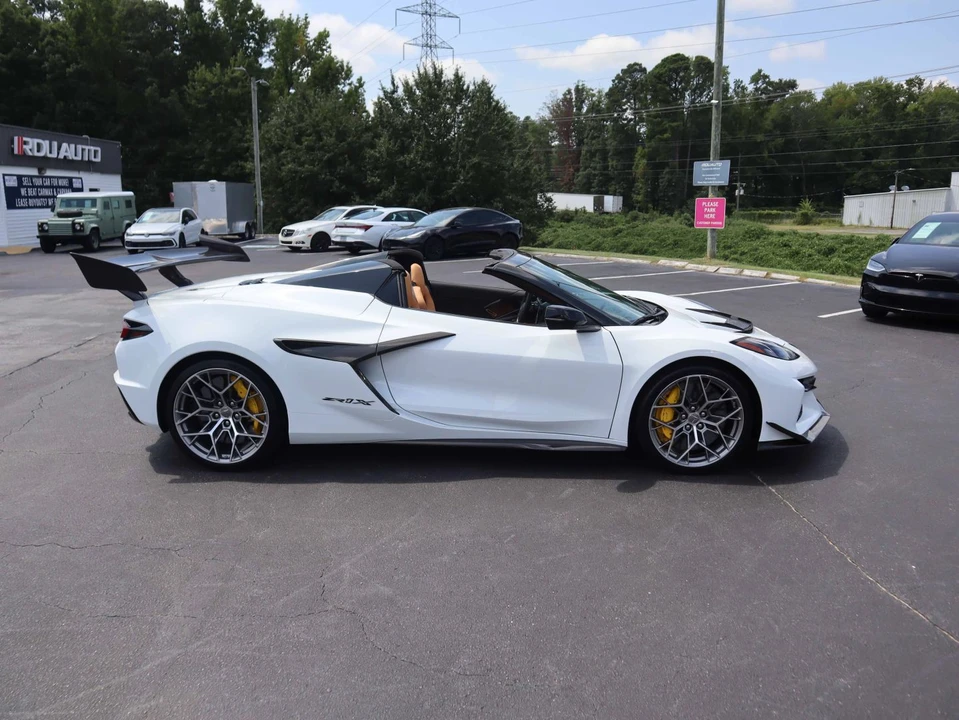 2027 Chevrolet Corvette C8 Grand Sport - Image 9 of 31