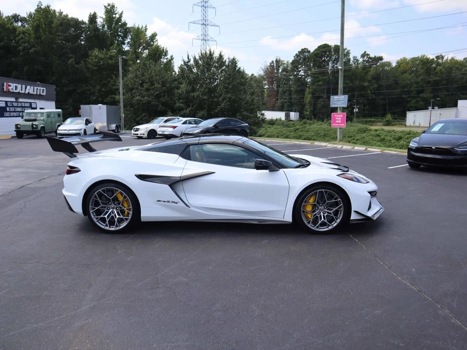 2027 Chevrolet Corvette C8 Grand Sport - Image 16 of 31