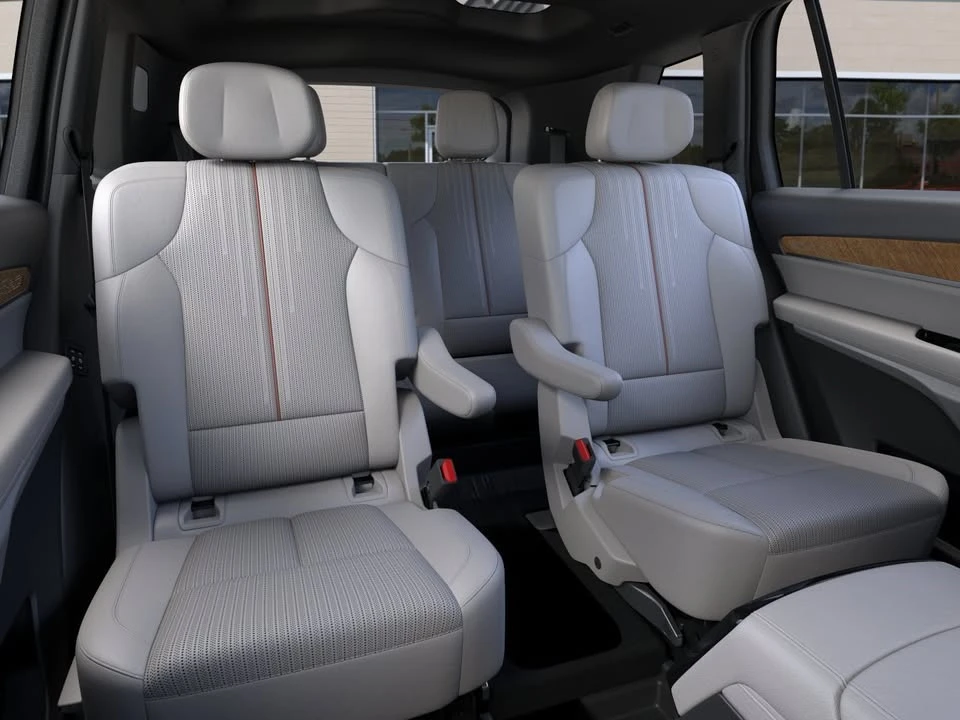 2027 Cadillac Vistiq - Image 17 of 18