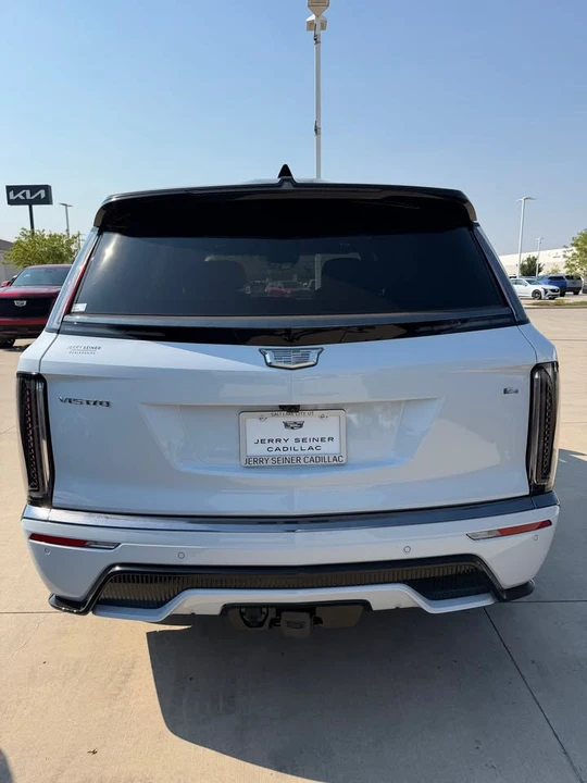 2027 Cadillac Vistiq - Image 5 of 17