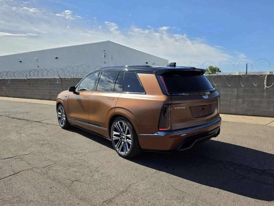 2027 Cadillac Vistiq - Image 3 of 10
