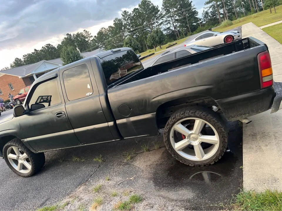 2027 Chevrolet Silverado 4th Gen - Image 2 of 4