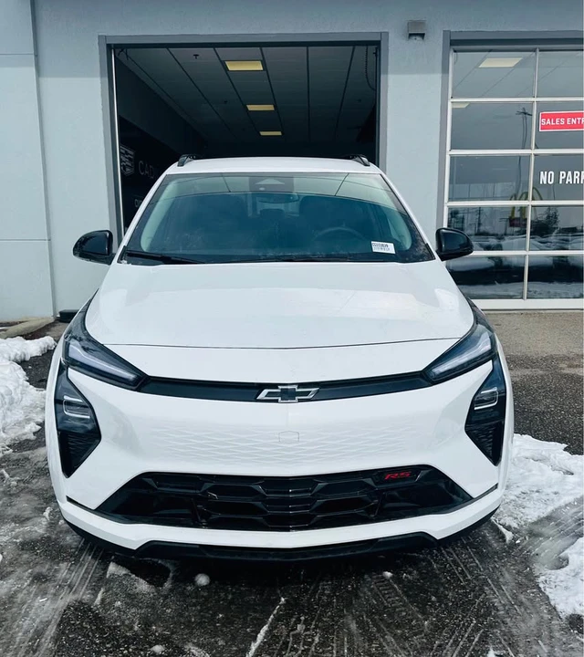 2027 Chevrolet - Image 3 of 7