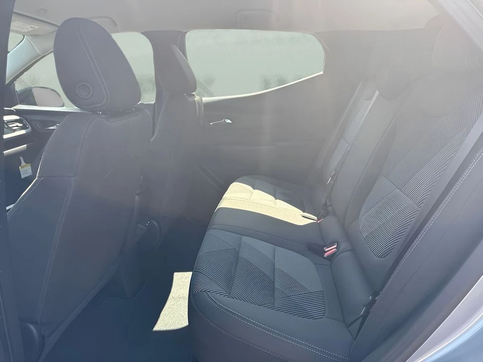 2027 Chevrolet Volt - Image 11 of 31