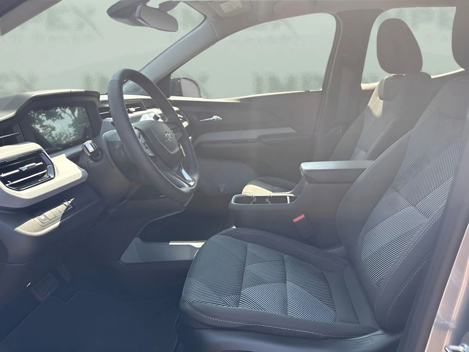 2027 Chevrolet Volt - Image 9 of 31