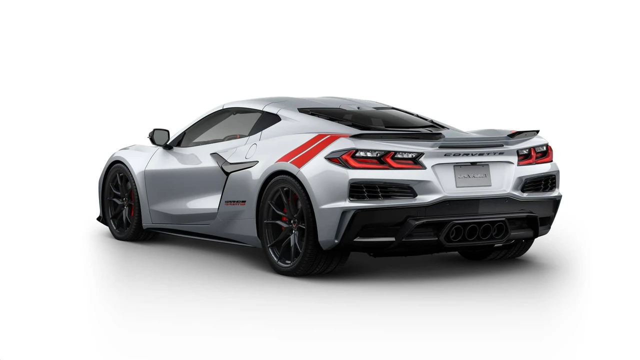 2027 Chevrolet Corvette C8 Grand Sport - Image 27 of 31