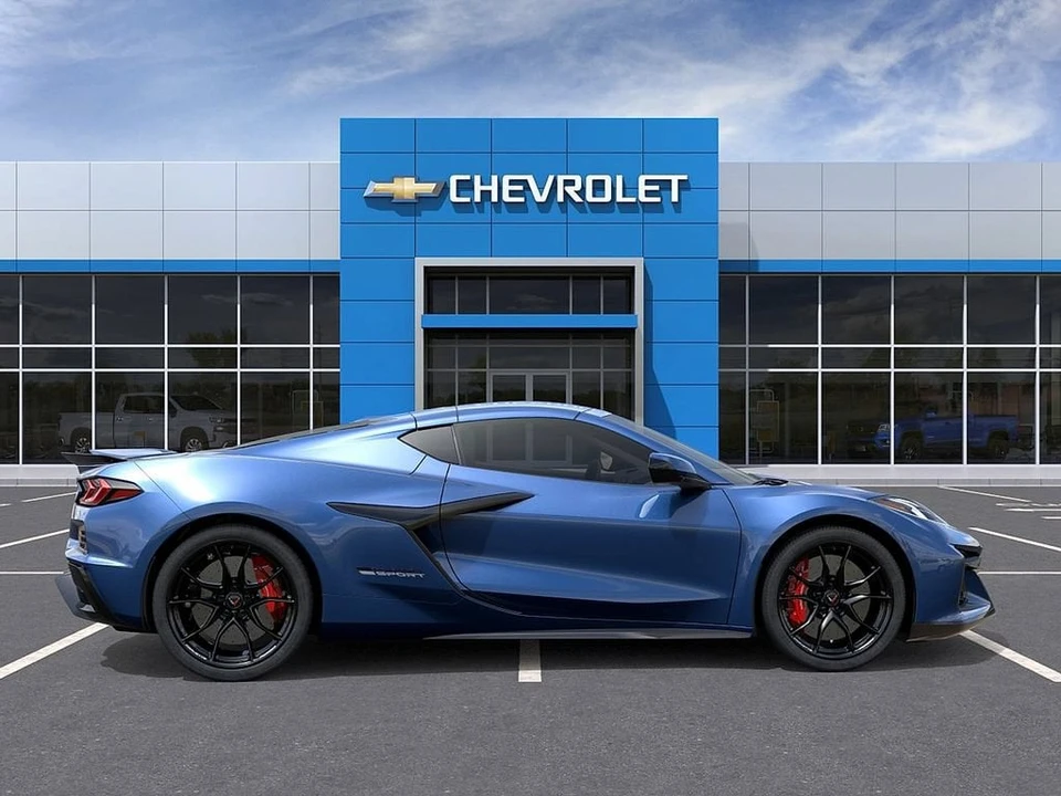 2027 Chevrolet Corvette C8 Grand Sport - Image 5 of 24