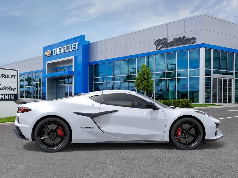 2027 Chevrolet Corvette C8 Grand Sport - Image 6 of 31
