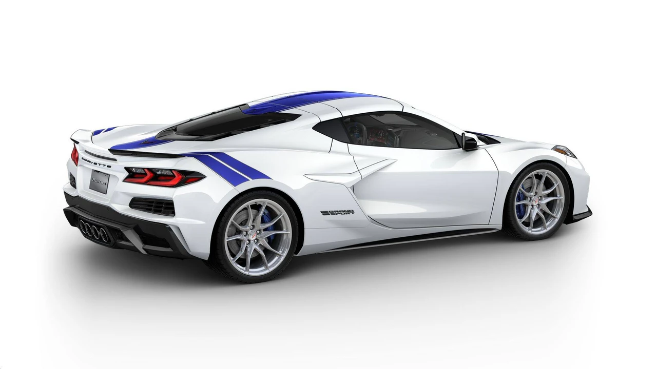 2027 Chevrolet Corvette C8 Grand Sport - Image 4 of 11