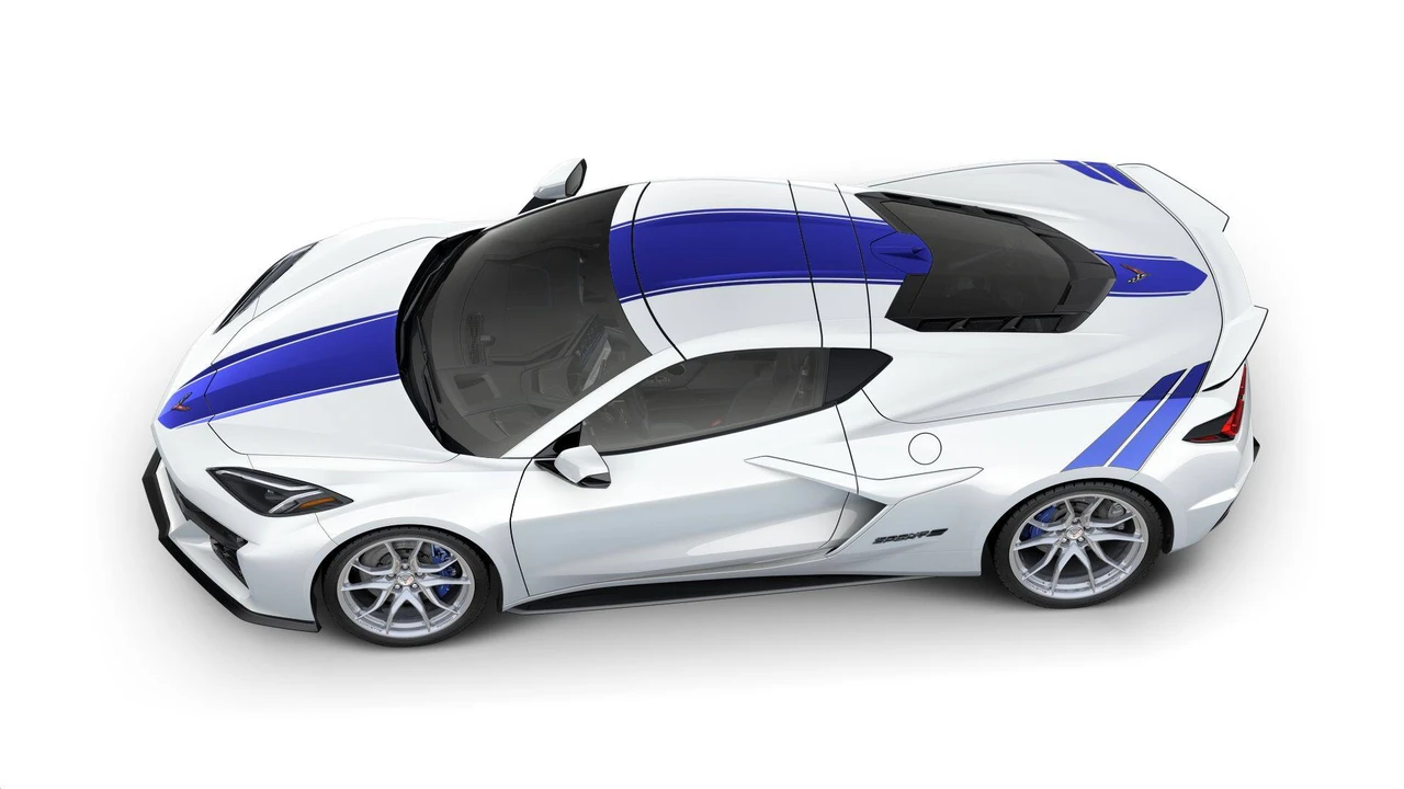 2027 Chevrolet Corvette C8 Grand Sport - Image 7 of 11