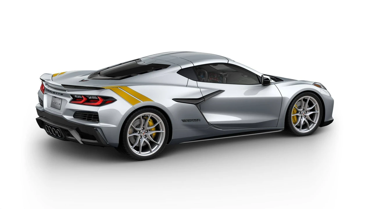 2027 Chevrolet Corvette C8 Grand Sport - Image 4 of 11