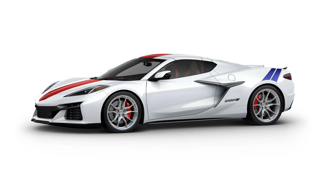 2027 Chevrolet Corvette C8 Grand Sport - Image 2 of 11