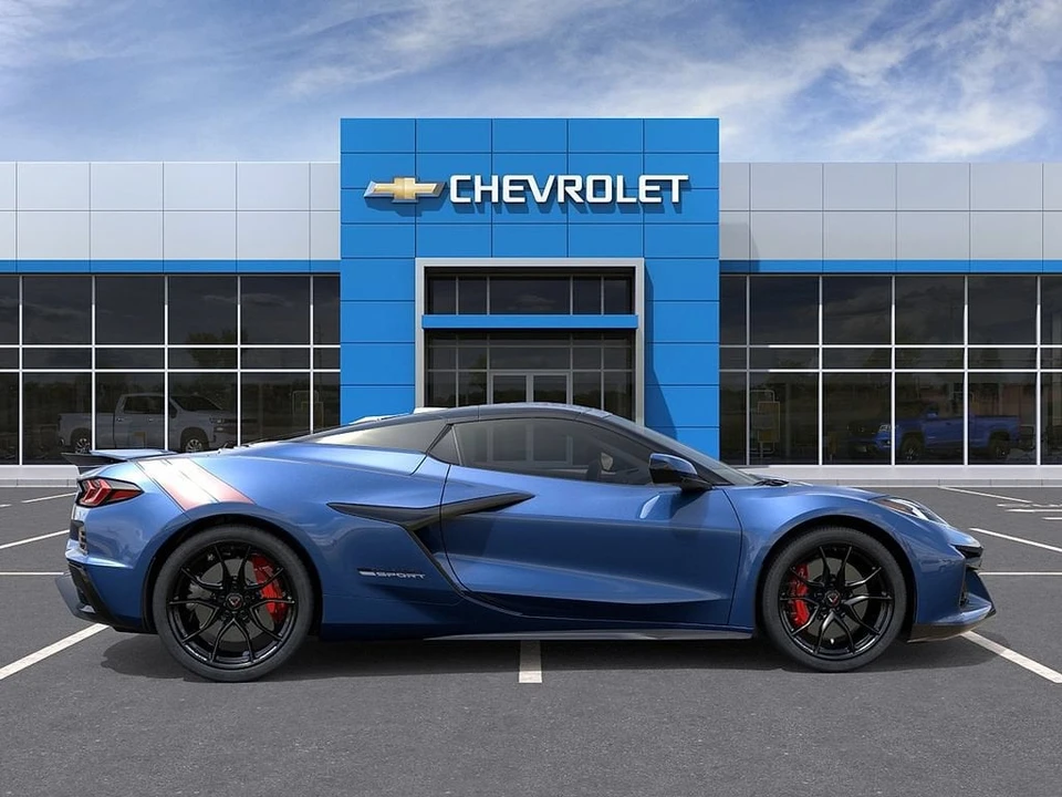 2027 Chevrolet Corvette C8 Grand Sport - Image 5 of 24
