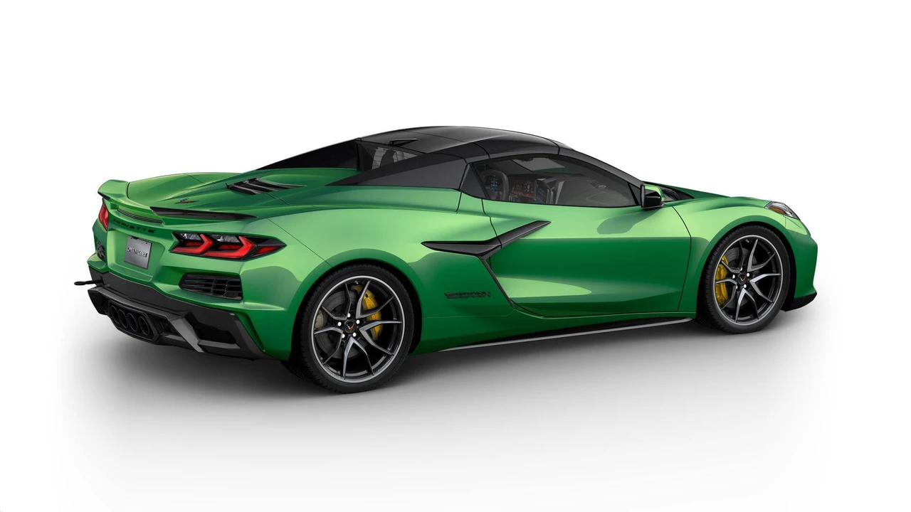 2027 Chevrolet Corvette C8 Grand Sport - Image 28 of 31