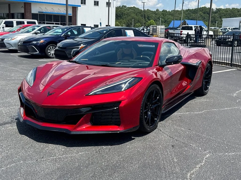 2027 Chevrolet Corvette C8 Grand Sport - Image 2 of 31