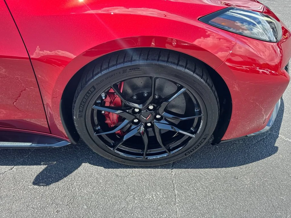 2027 Chevrolet Corvette C8 Grand Sport - Image 13 of 31
