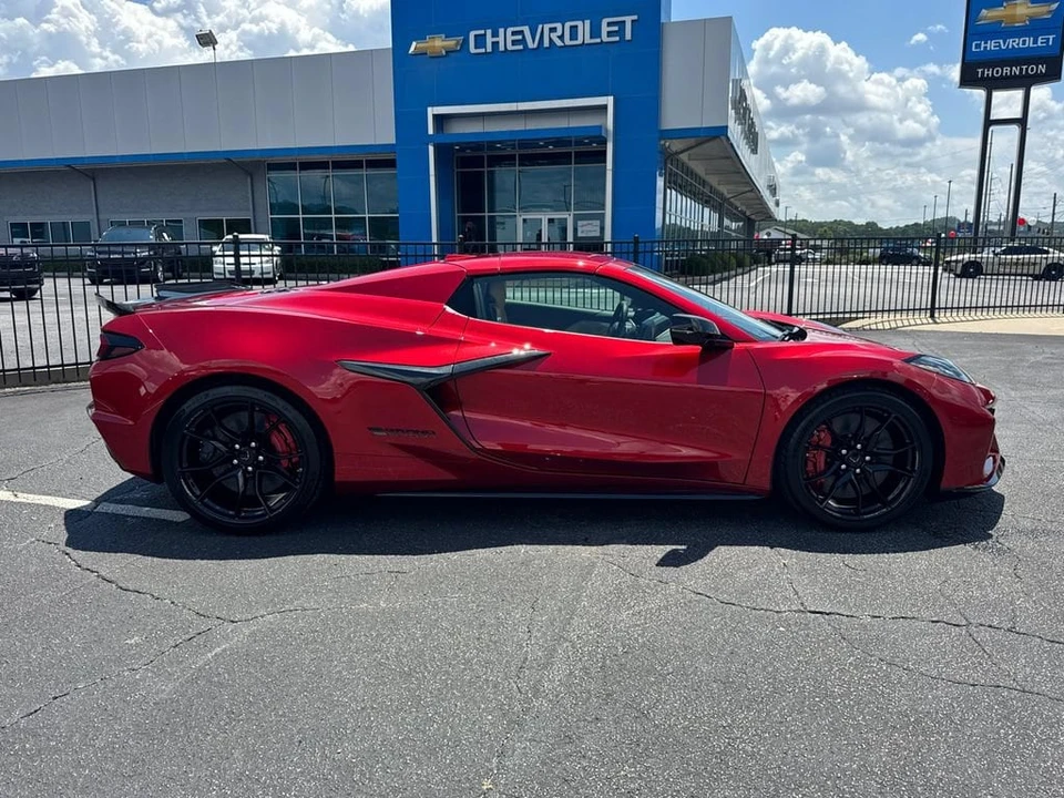 2027 Chevrolet Corvette C8 Grand Sport - Image 5 of 31