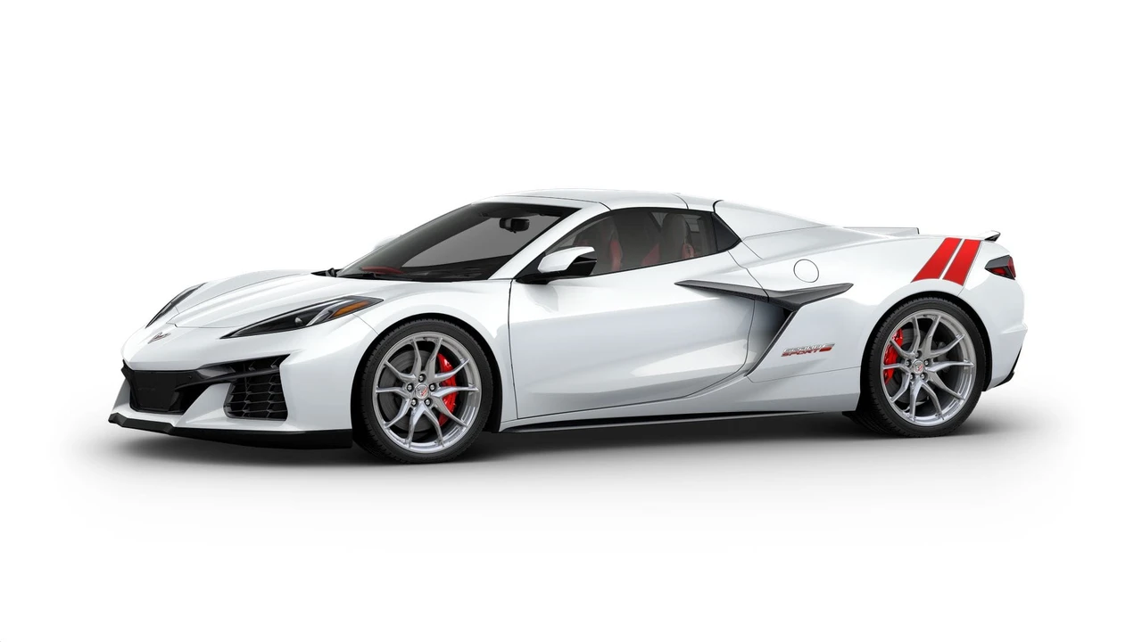 2027 Chevrolet Corvette C8 Grand Sport - Image 26 of 31