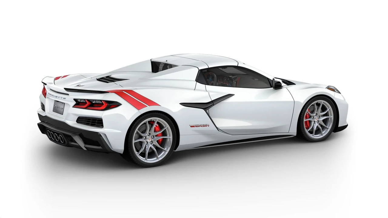 2027 Chevrolet Corvette C8 Grand Sport - Image 28 of 31