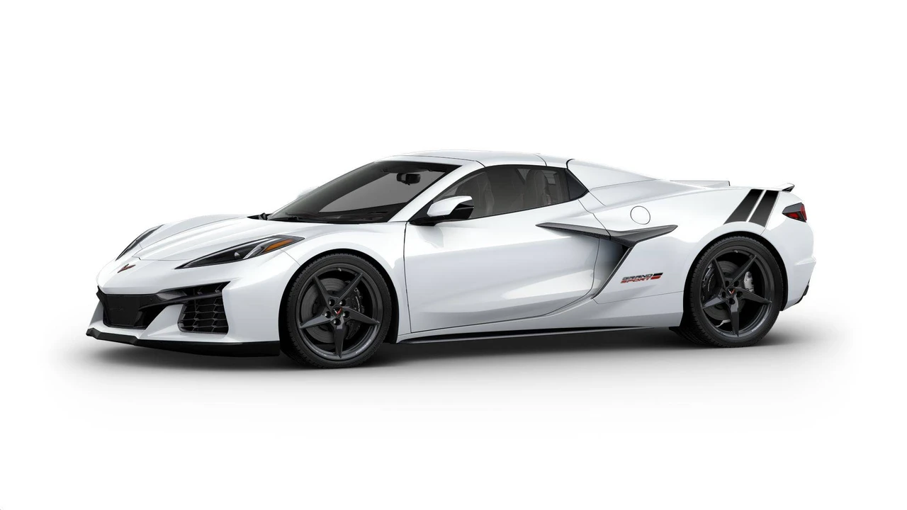 2027 Chevrolet Corvette C8 Grand Sport - Image 26 of 31