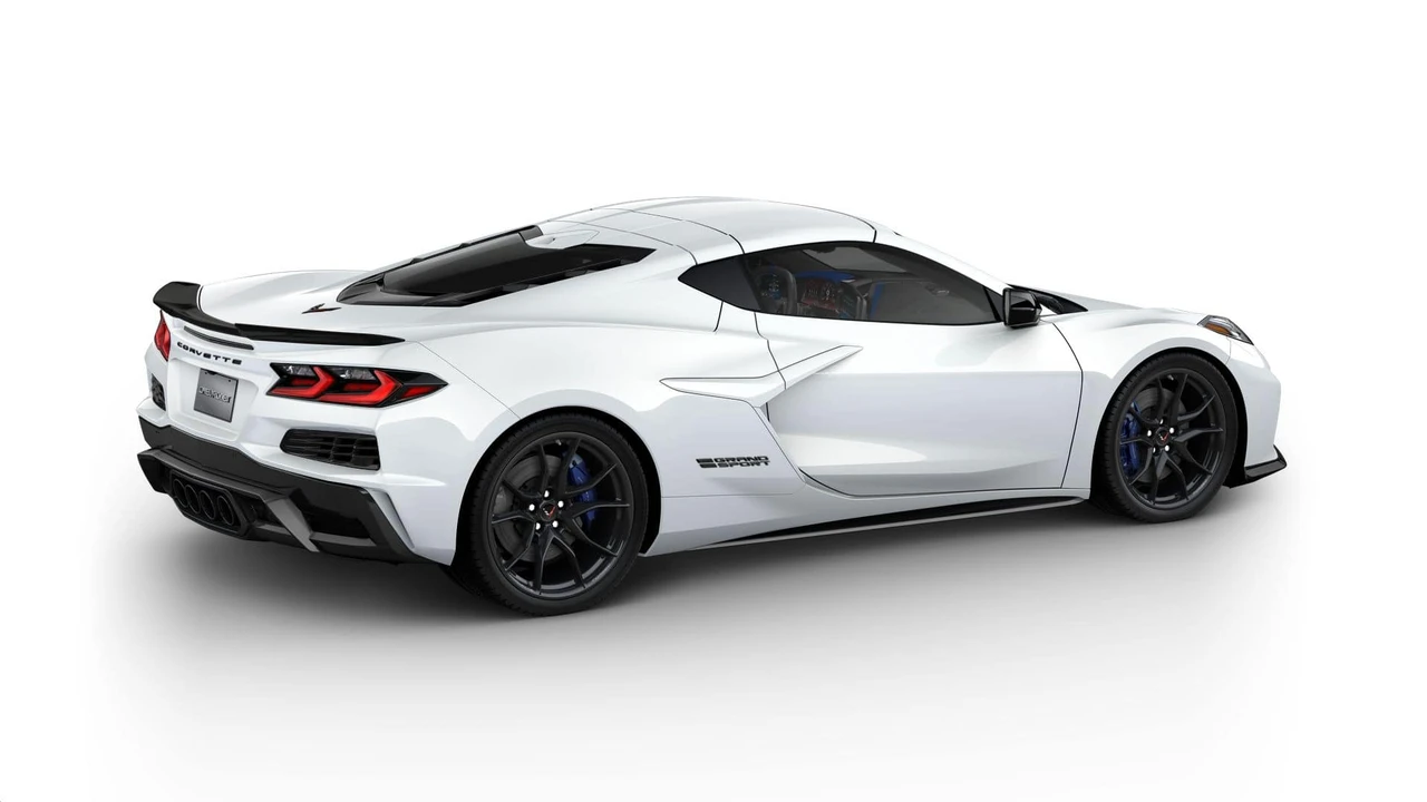 2027 Chevrolet Corvette C8 Grand Sport - Image 28 of 31