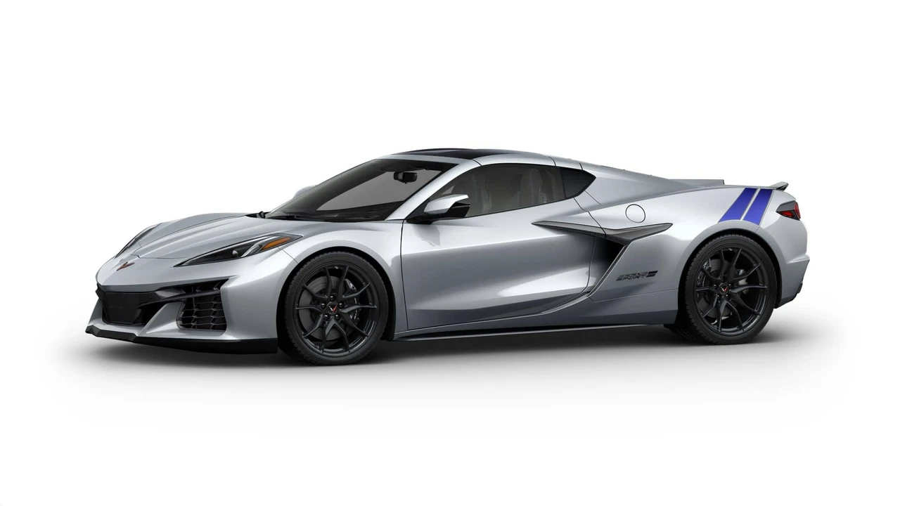 2027 Chevrolet Corvette C8 Grand Sport - Image 2 of 11