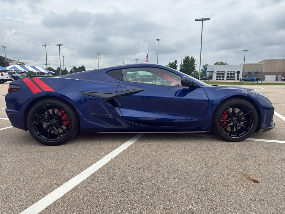 2027 Chevrolet Corvette C8 Grand Sport - Image 10 of 31