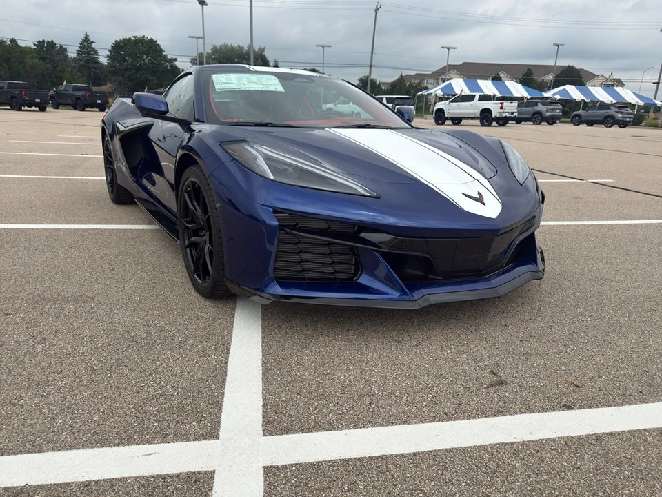 2027 Chevrolet Corvette C8 Grand Sport - Image 14 of 31