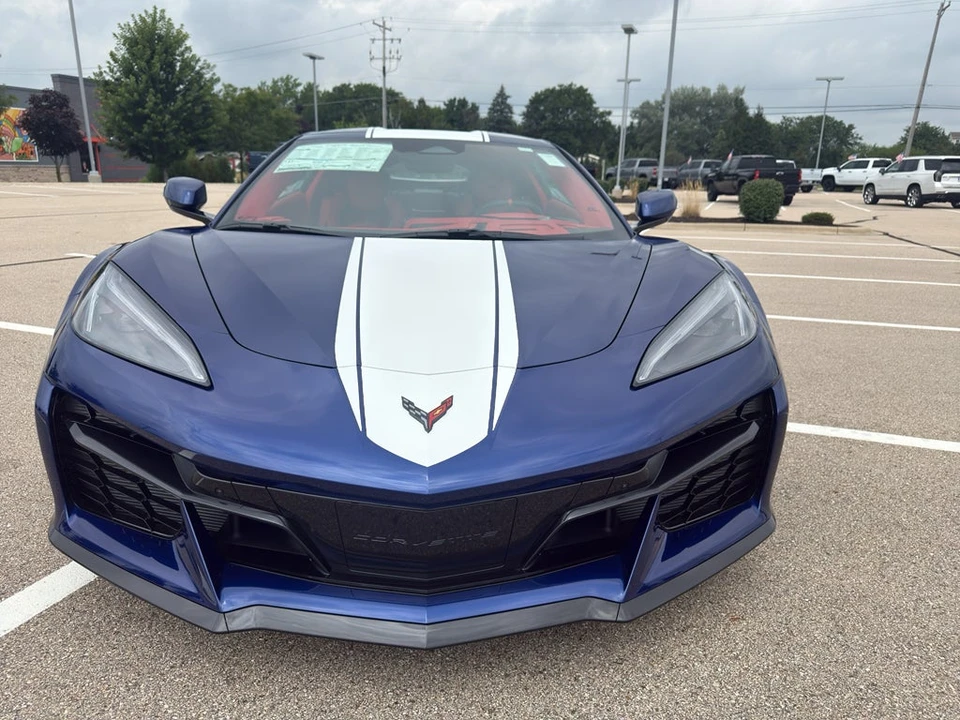 2027 Chevrolet Corvette C8 Grand Sport - Image 16 of 31