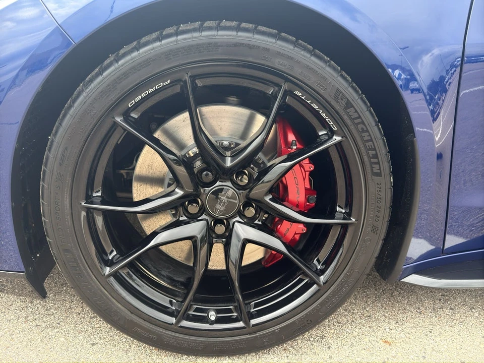 2027 Chevrolet Corvette C8 Grand Sport - Image 19 of 31