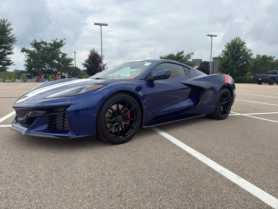 2027 Chevrolet Corvette C8 Grand Sport - Image 2 of 31