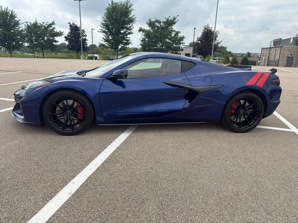 2027 Chevrolet Corvette C8 Grand Sport - Image 3 of 31