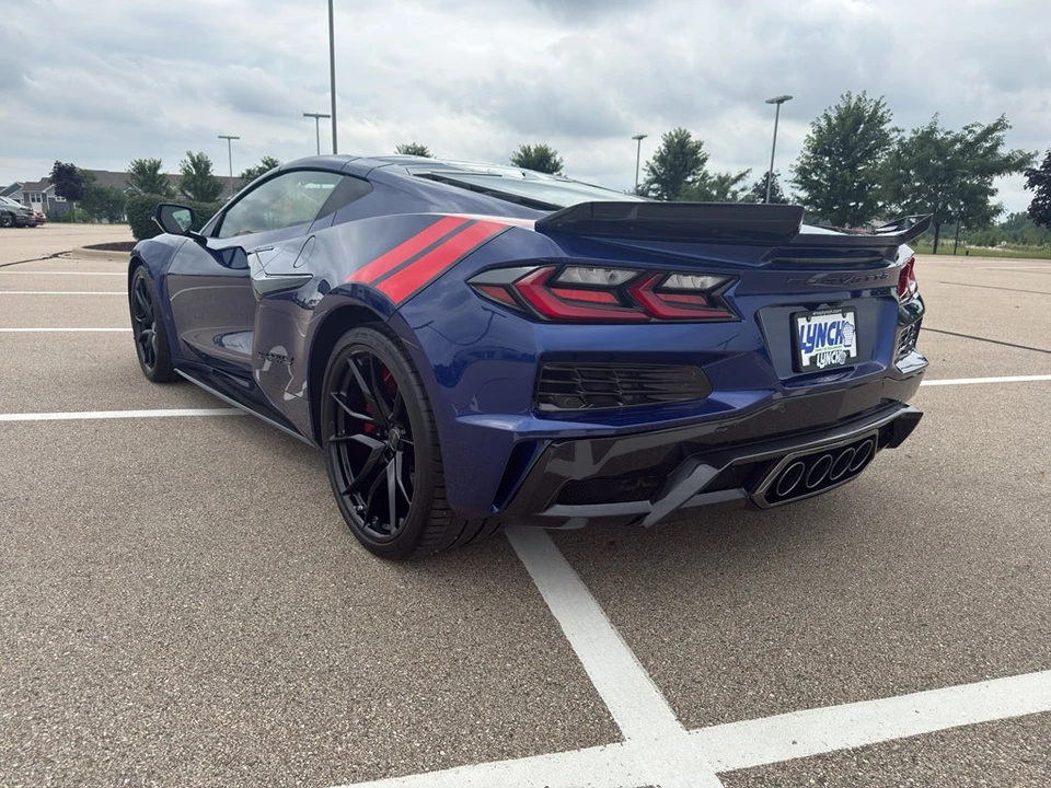 2027 Chevrolet Corvette C8 Grand Sport - Image 5 of 31