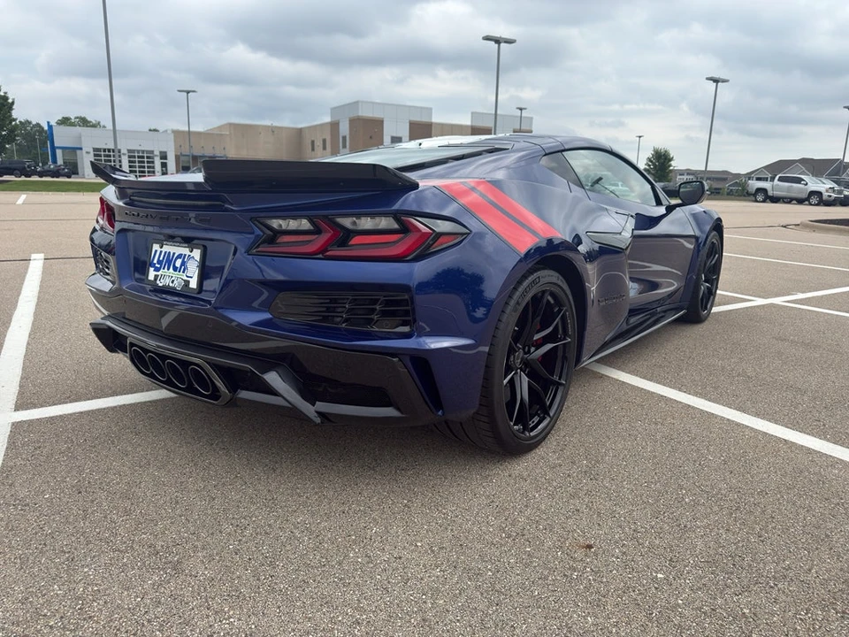2027 Chevrolet Corvette C8 Grand Sport - Image 8 of 31